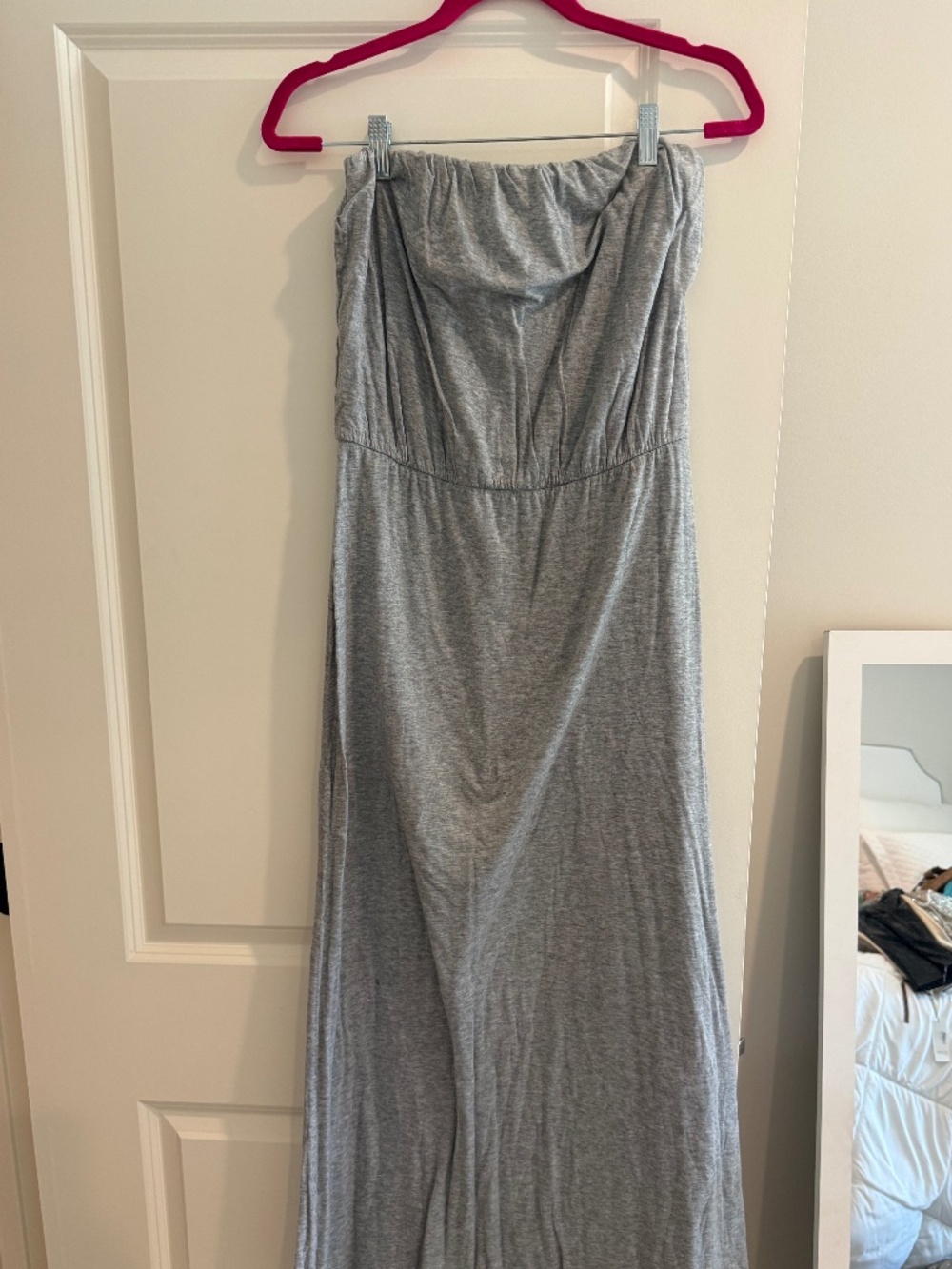 Velvet By Graham & Spencer Strapless Gray Jersey Maxi Dress